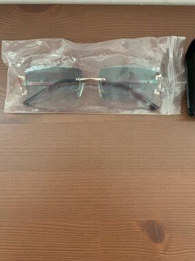 Rimless Gradient Sunglasses - Black and Gold